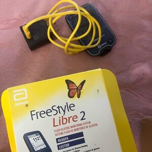FreeStyle Libre 2 Glucose Monitoring Reader - Yellow